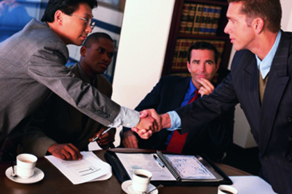 面对拒不还款的被告，如何应对？